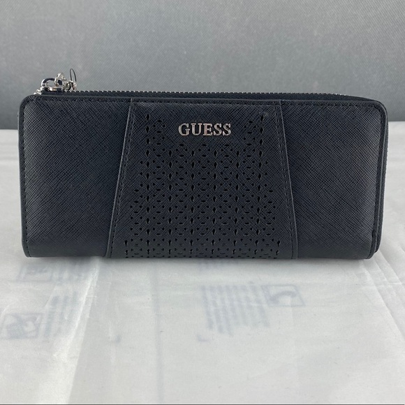 Guess Wallet - Picture 1 of 3